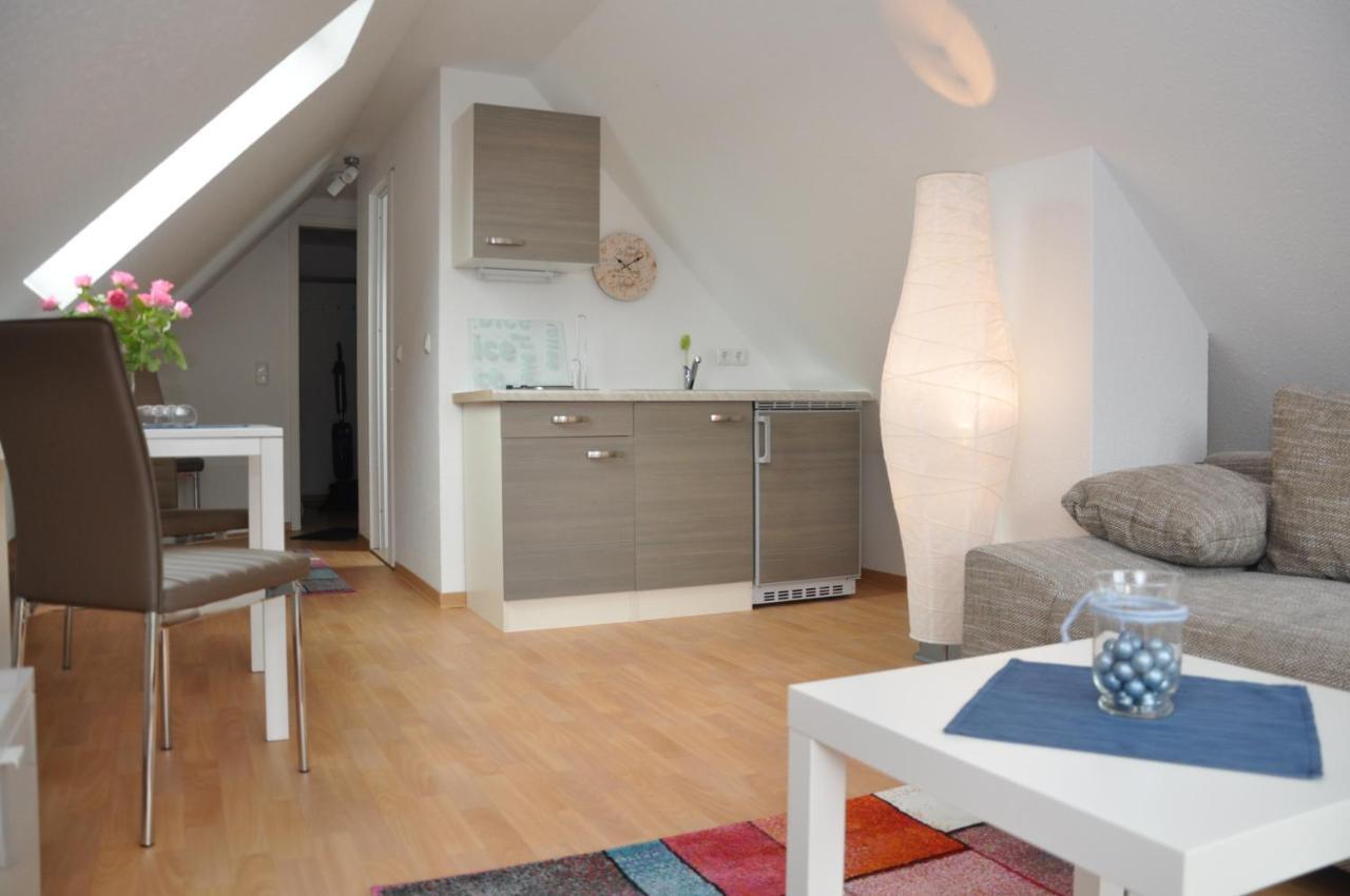 Ferienhaus Mueritzzauber / 1 Zimmer Dachgeschoss-Appartement Röbel Exterior foto